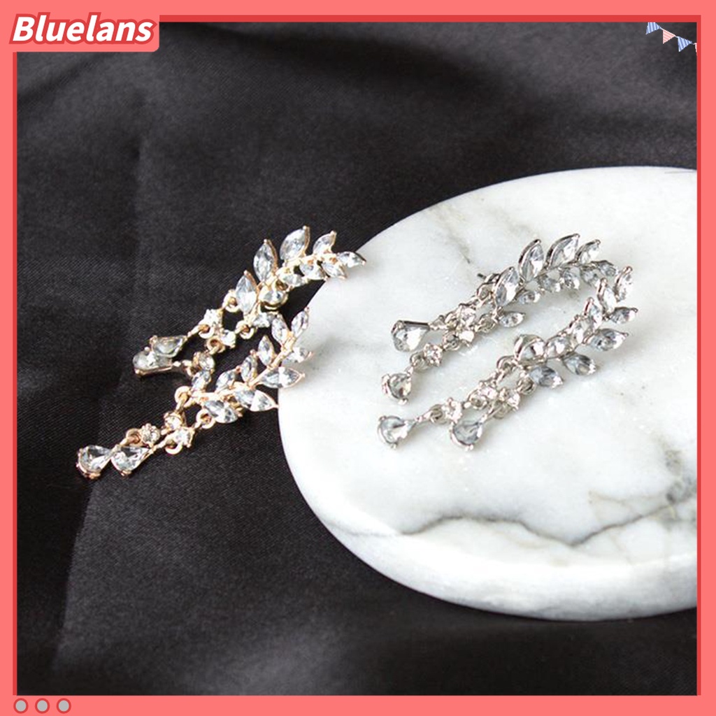 Anting Stud Desain Daun Aksen Berlian Imitasi Untuk Wanita