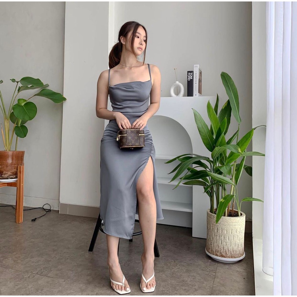 VELOVE SATIN DRESS KOREA BODYCON FIT STEEL GREY ( WITH FLARE BOTTOM ) - MIDI DRESS KONDANGAN ABU ABU- DRESS PESTA SEXY - SERAGAM BRIDESMAID DRESS SATIN - GAUN WANITA - PRAWEDDING DRESS - PREWEDDING ELEGANT - HADIAH / KADO ULTAH CEWEK