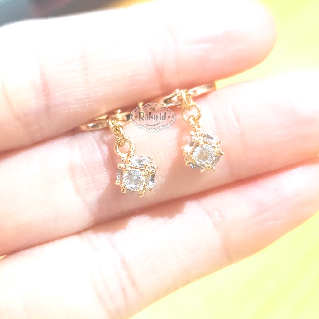 Anting Korea Anting Wanita Anti Karat Motif Kubus 5mm Jurai 1192