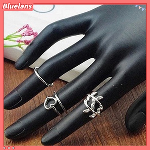 4 PCS Perhiasan/Set Cincin Jari Model Bertumpuk Bentuk Daun Hati Bahan Berlian Imitasi