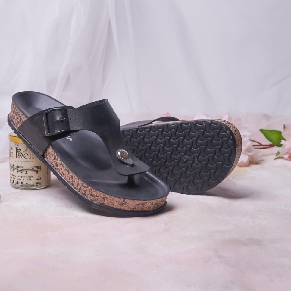 RAS.31Oc22ᴵ– Sandal Jepit Wanita Model Briken Casual Sandal Puyuh