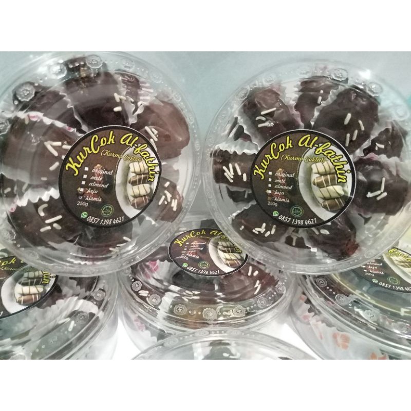 

kurma coklat isi toples ukuran 250gr