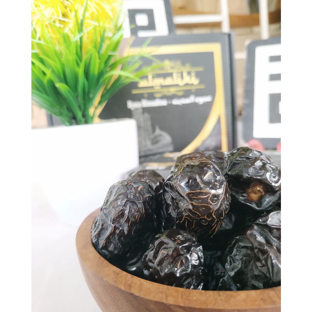 

Kurma Ajwa/Kurma Nabi Madinah 1kg Premium