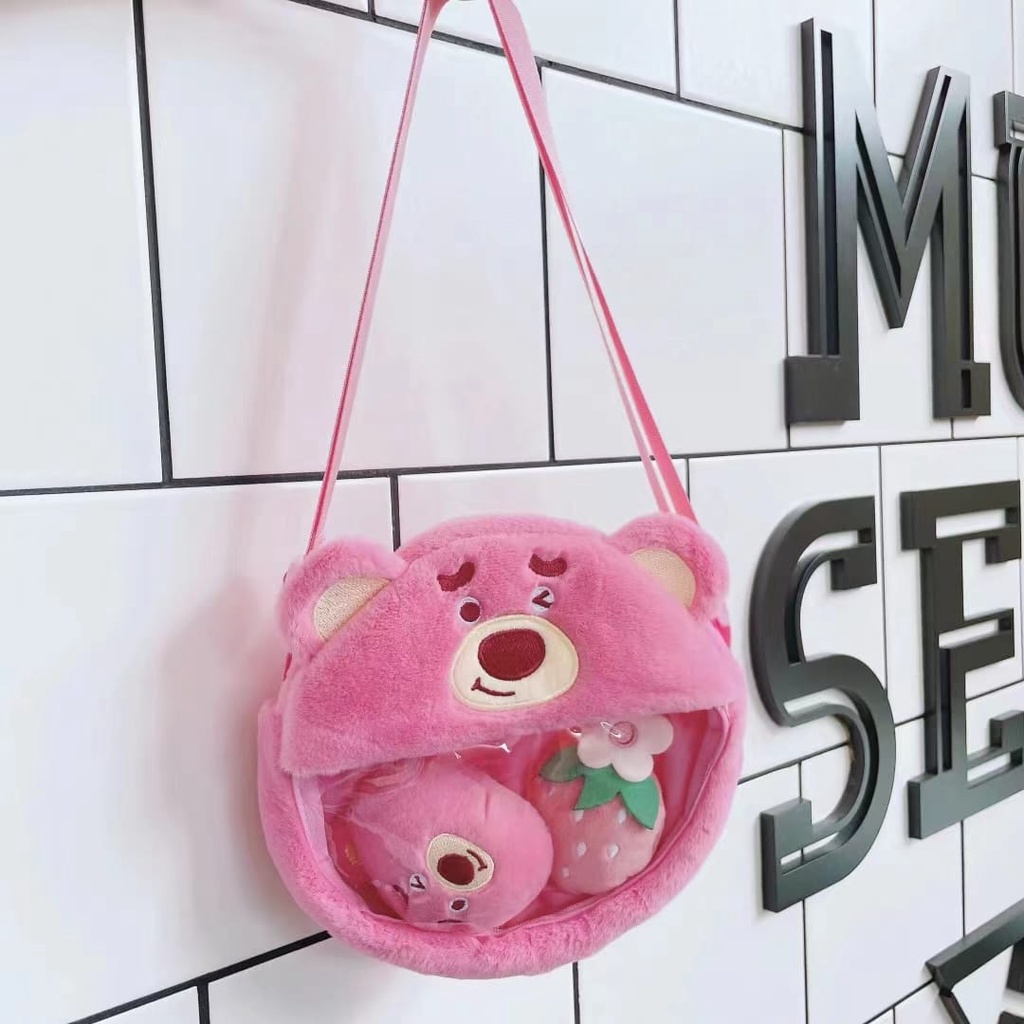Tas Selempang Lotso Transparan Bonus Gantungan Tas Aroma Strawberry Bahan Plush