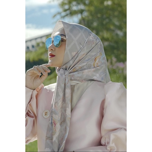 Ready New Buttonscarves x Dian Pelangi Autograph Series - Dijon