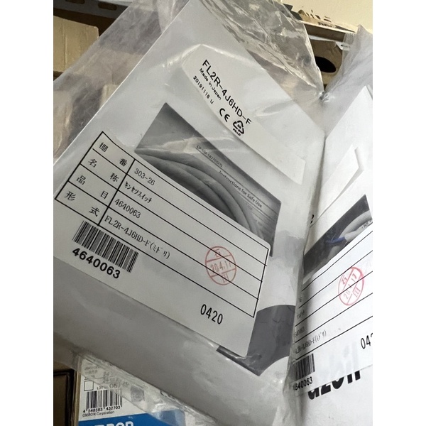 PROXIMTY SENSOR AZBIL FL2R-4J6HD-F ORIGINAL JAPAN