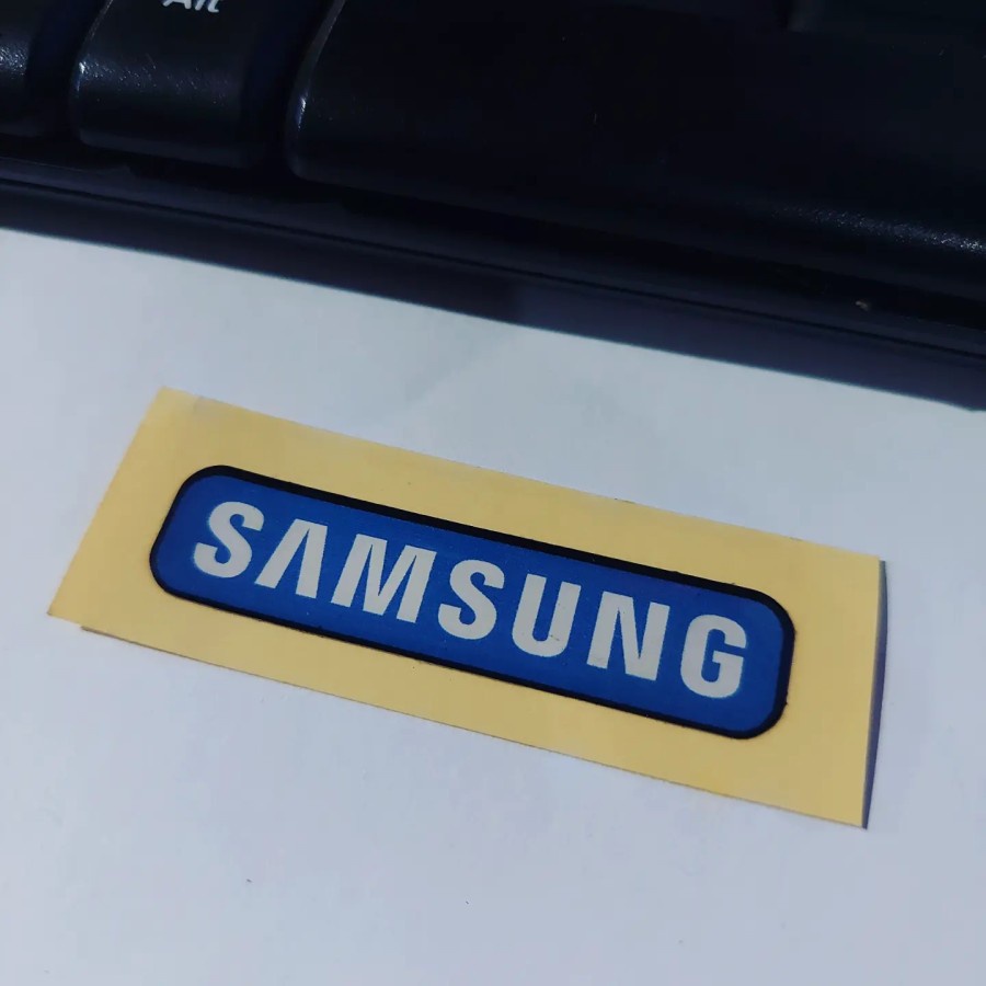 

Sticker Resin Timbul Samsung Stiker Lentur 3D Laptop PC