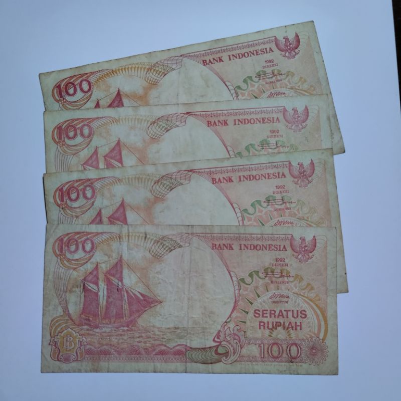 Uang kertas Rp 100 , tahun 1992 , Perahu Pinisi