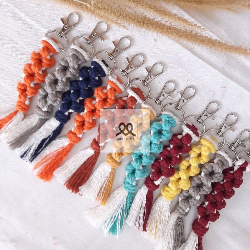 macrame daisy/ macrame keychain/ souvenir murah