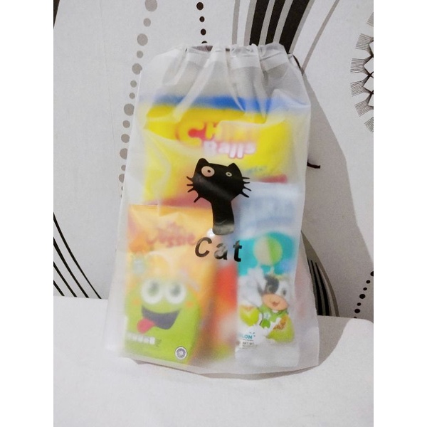 

SNACK CUSTOM ULANG TAHUN ANAK / BINGKISAN ULANG TAHUN