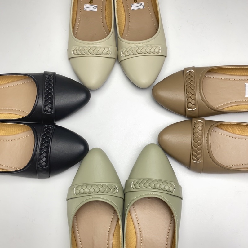 RAMAGE  Flat Shoes Wanita Sol Karet