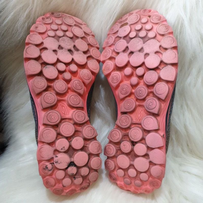 SKECHERS SEPATU PRELOVED ORI