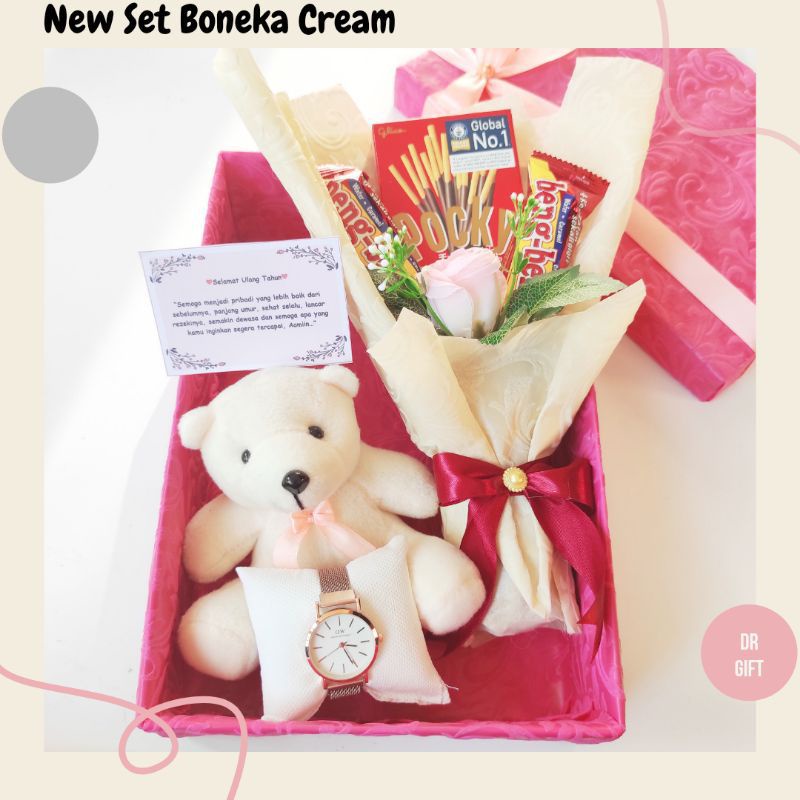 

GIFTBOX HAMPERS KADO ULANG TAHUN CEWEK HADIAH