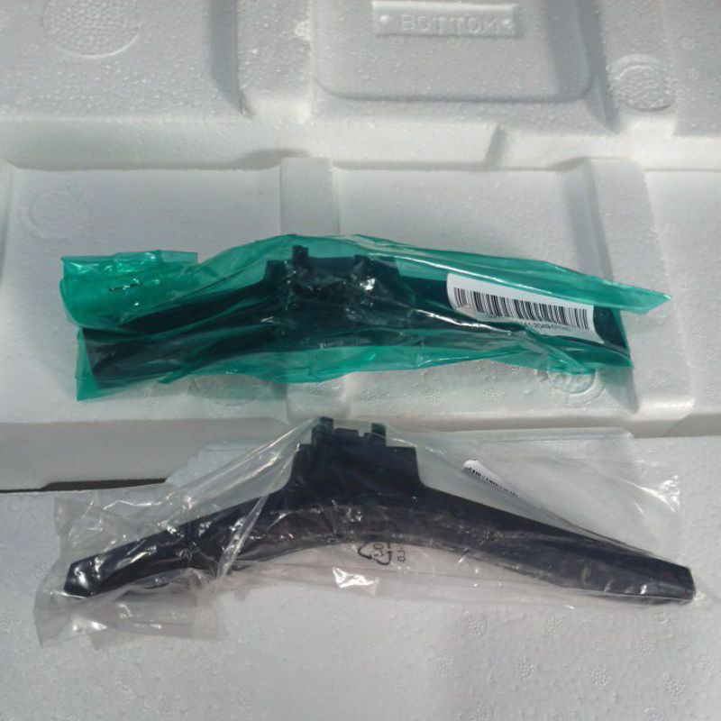 DUDUKAN KAKI TV TOSHIBA 43S3965