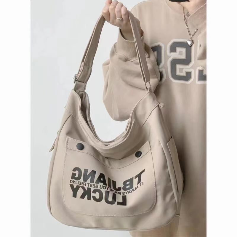 ✻Yang Xueqiu Tas Kanvas Jual Tas Wanita Musim Panas Kapasitas Besar Siswa Kelas Satu Bahu Messenger Tas Fashion Printing Tote Bag