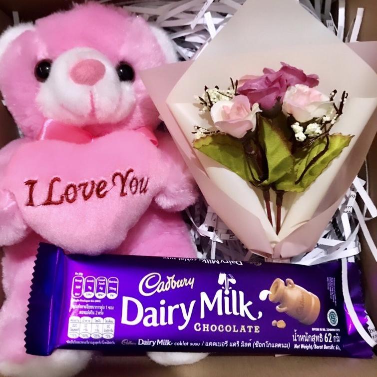 

More Info Here--Kado Anniversary / Hadiah Ulang Tahun / Hampers Boneka Teddy / Kado Valentine / Kado Pacar