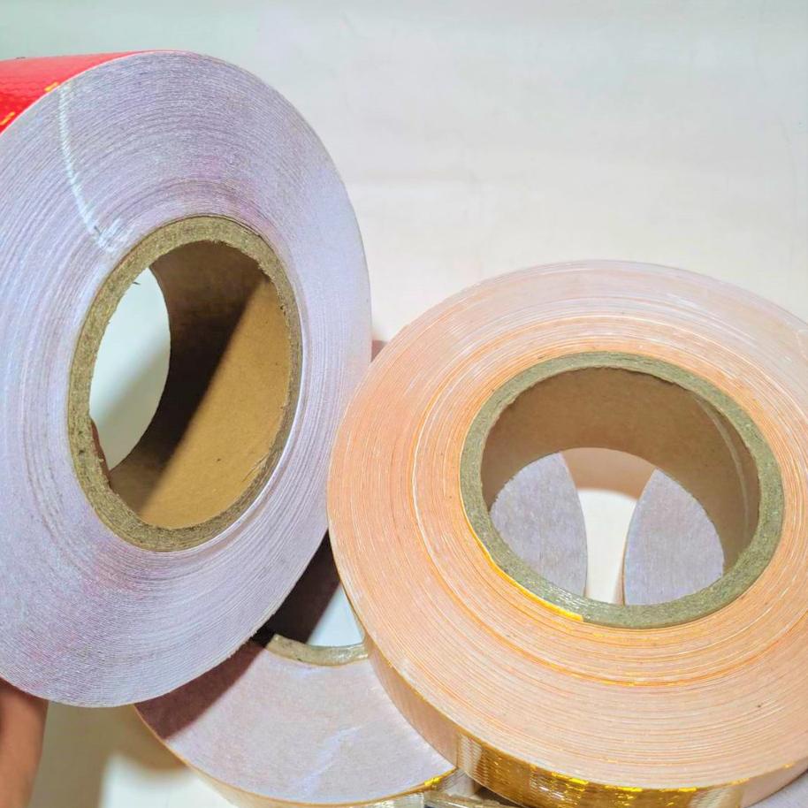 

Terjangkau Stiker PANTUL UJI KIR Reflector Sticker Pemantul Cahaya ROLL 45 METER