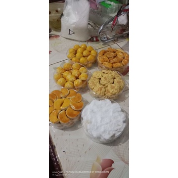 

paket kue 6 toples