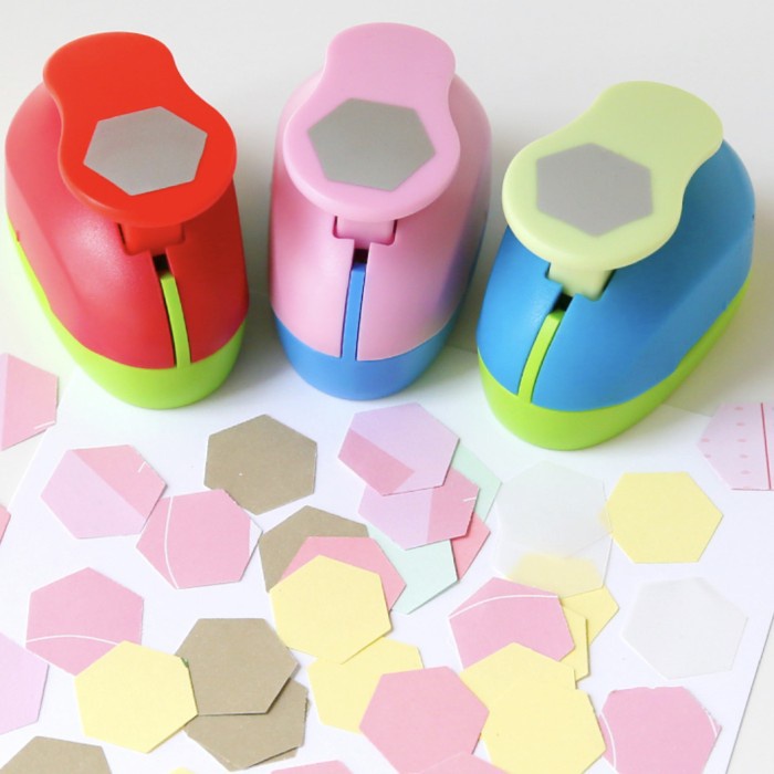 

Murah Paper Punch Hexagon 1 Inch Punch Kertas Pola Hexagon Patchwork Quilt Gilaa!!!