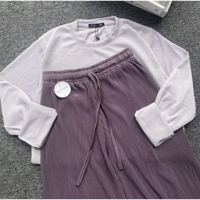 ONE SET Setelan Kaos dan Kulot-Set T