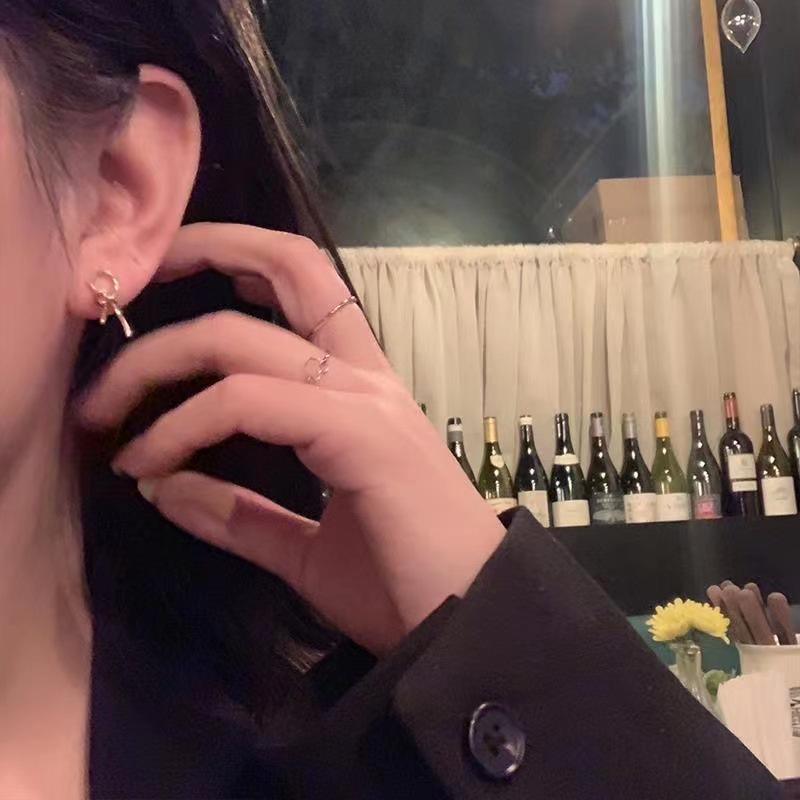 Anting Model Simpul Gaya Korea Untuk Wanita