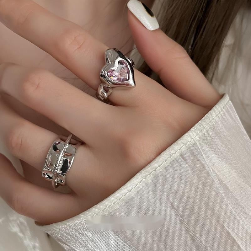 Cincin Bentuk Hati Gaya Retro Untuk Aksesoris