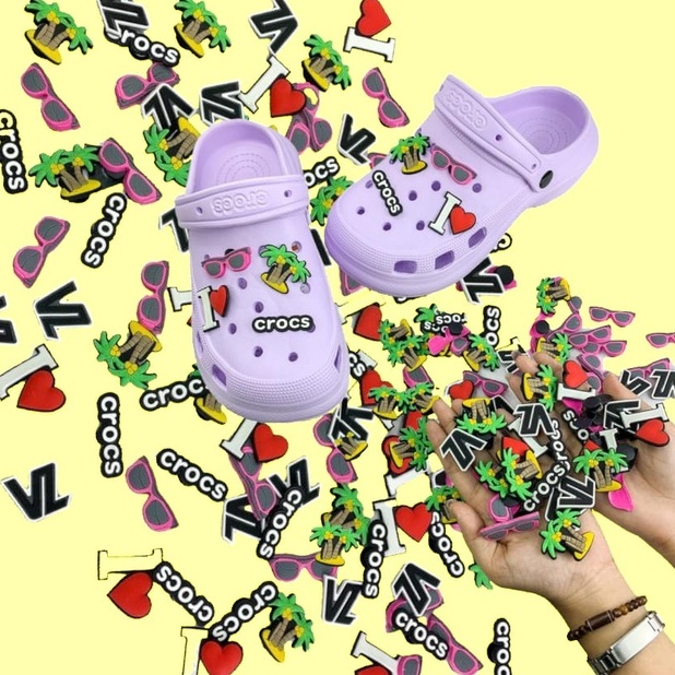 Aksesoris Jibbitz Charm Kartun Gesper Sepatu Sandal Pin Charms Motif Mainan Lucu Baru PVC Lubang Karakter Unik Terbaru Viral