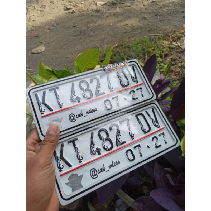 PLAT AKRILIK POLOS PUTIH ANGKA BATIK / PLAT MOTOR AKRILIK