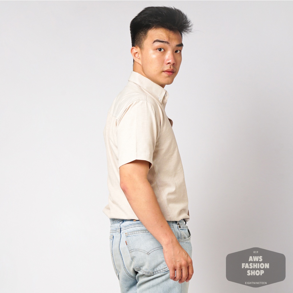 819 Kemeja Pria Lengan Pendek Polos Khaki Cream Oxford Basic SIMPLE Slimfit Casual Tersedia Ready Sampai Size JUMBO BIG SIZE XXL XXXL