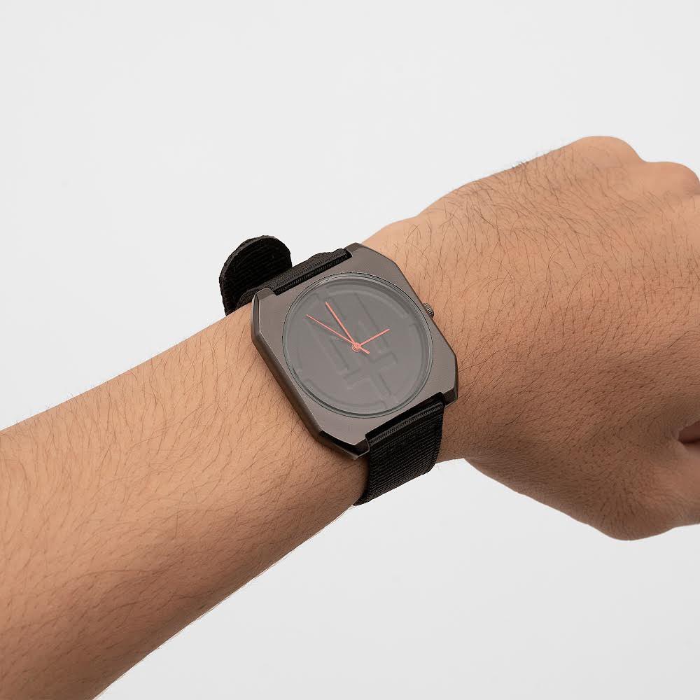 MATERNAL DISASTER "MW 34" JAM TANGAN HOOPSBANJARBARU