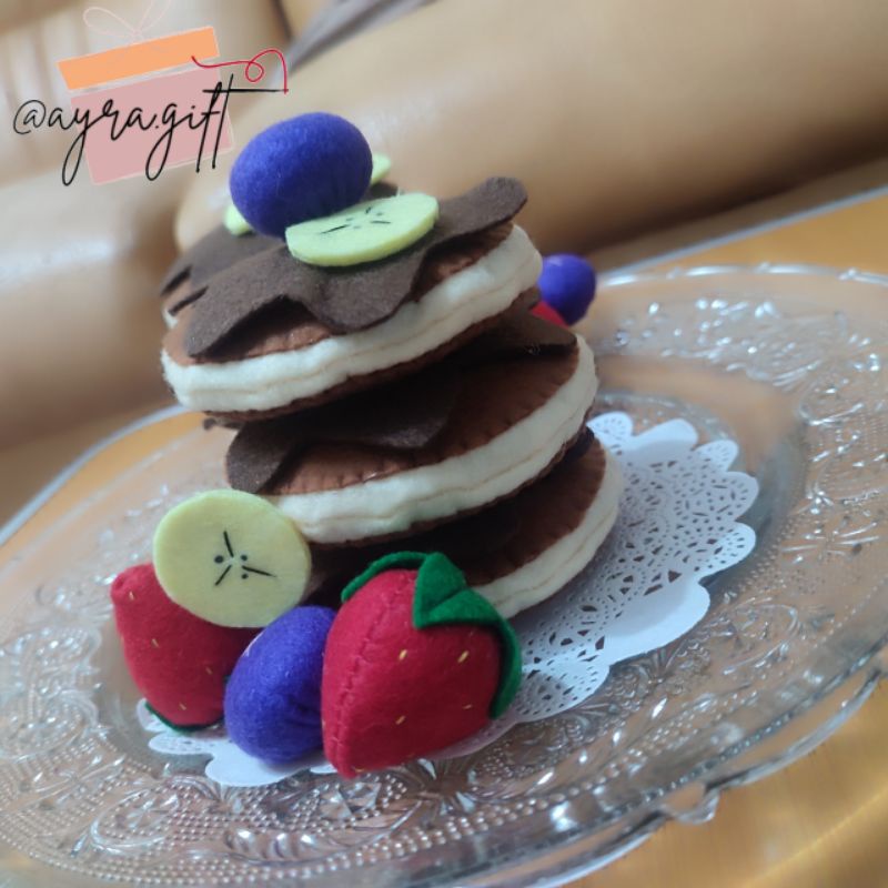 Jual Mainan edukasi anak, felt play food, pancake set, replika makanan