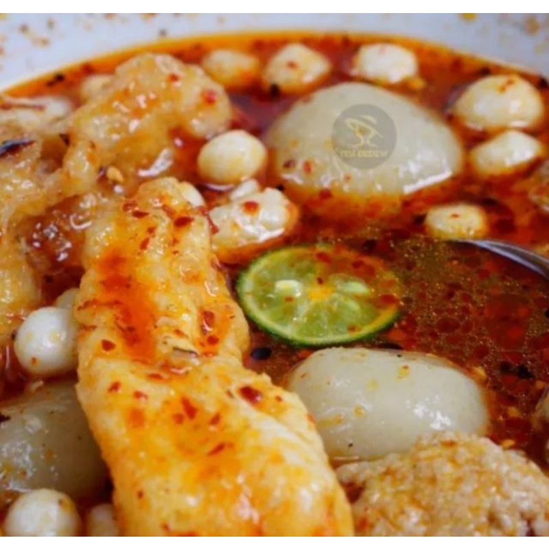 

baso aci isi ayam jumbo gurih pedas sudah komplit spesial