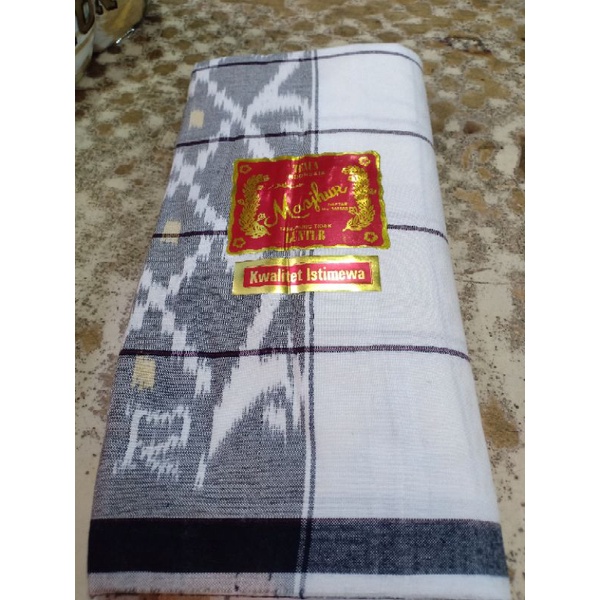 Sarung mashur putihan