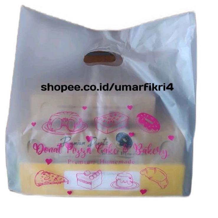 

Laku Keras! Plastik Dus Donat 27 x 18,5 x 5,5 cm // Plastik dus donat isi 12 donat dough 20-25gr