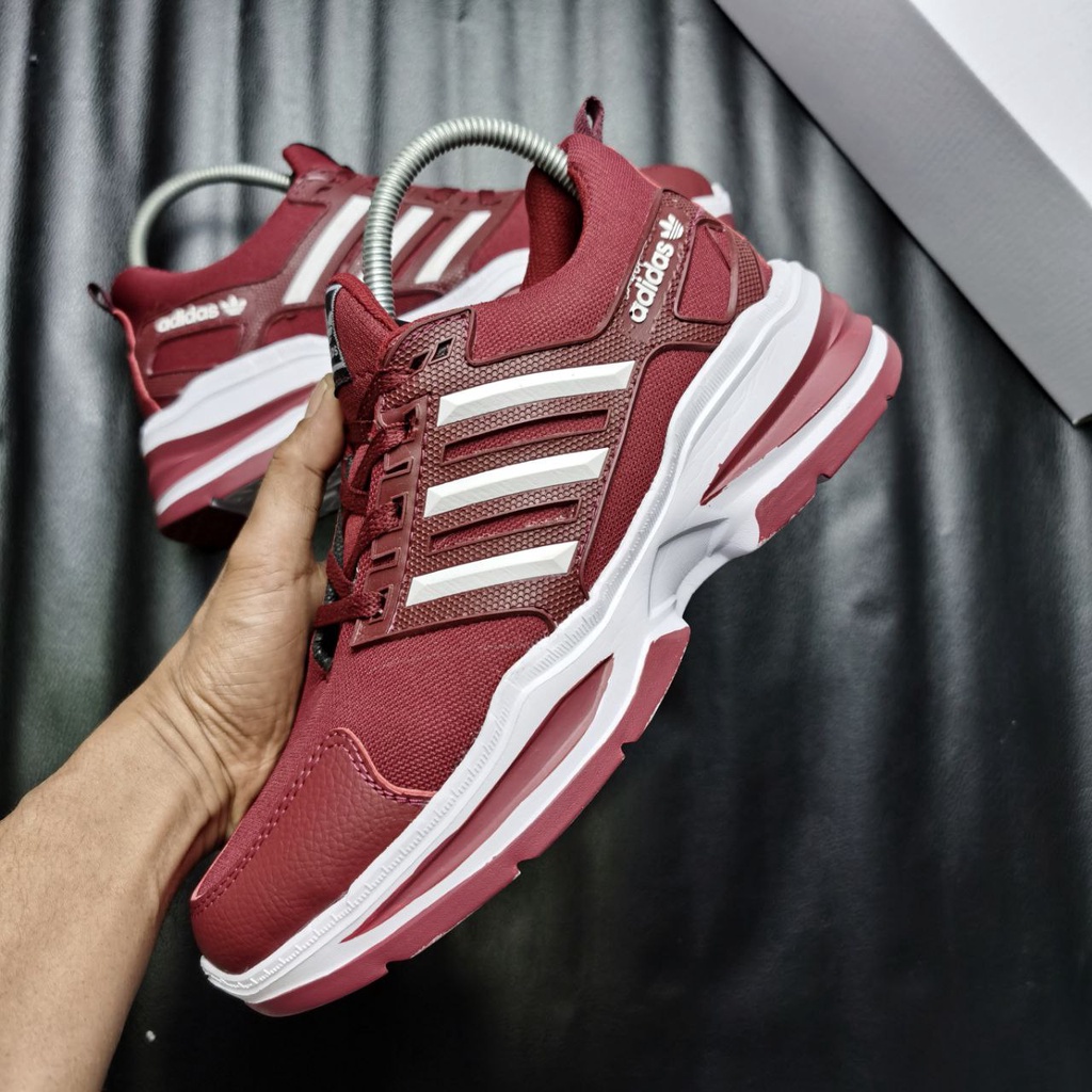 SEPATU SNEAKERS ADIDAS PRIA WANITA TERBARU DAN TERLARIS