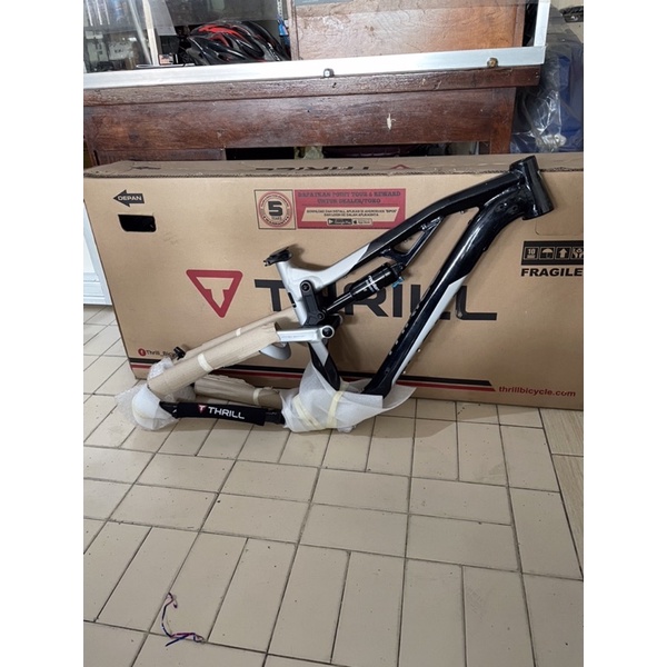 Frame Thrill Ricochet T140 LTD Black Mat Silver