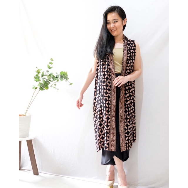 OUTER TANPA LENGAN ATASAN BATIK WANITA OUTER BATIK LENGAN BUNTUNG OUTER WANITA CARDIGAN BATIK OUTER 