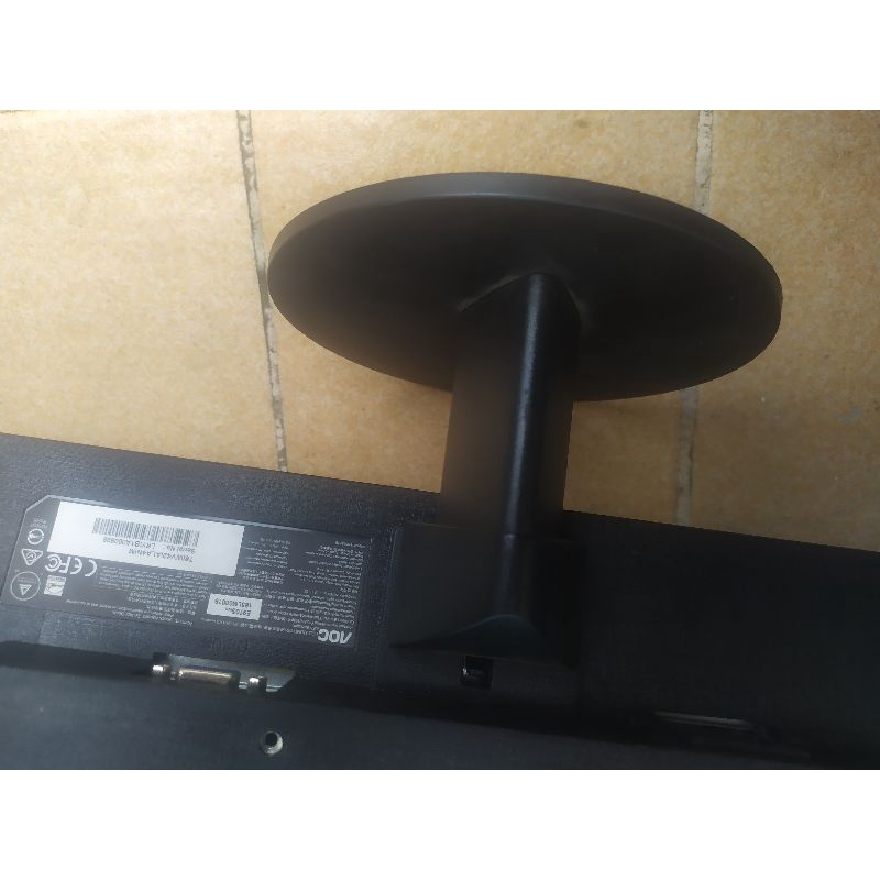 kaki monitor aoc E970swn
