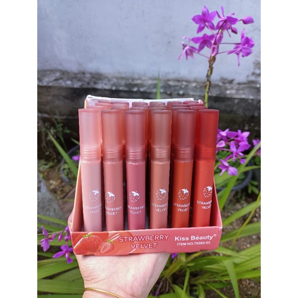 lip kiss beauty velvet