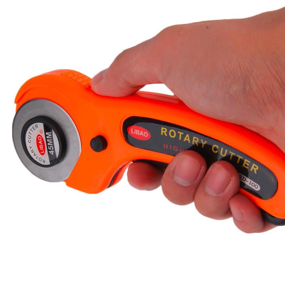 

[KODE BE69E] ROTARY CUTTER 45MM KATER ALAT PEMOTONG KAIN KERTAS