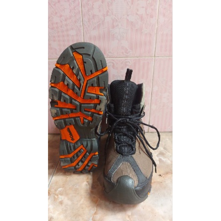 Sepatu Columbia Bugatech not mammut arcteryx fjalraven