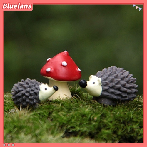 3 pcs/Set Miniatur Landak dan Jamur Polkadot Merah Berbahan Resin untuk Lanskap Taman Lumut