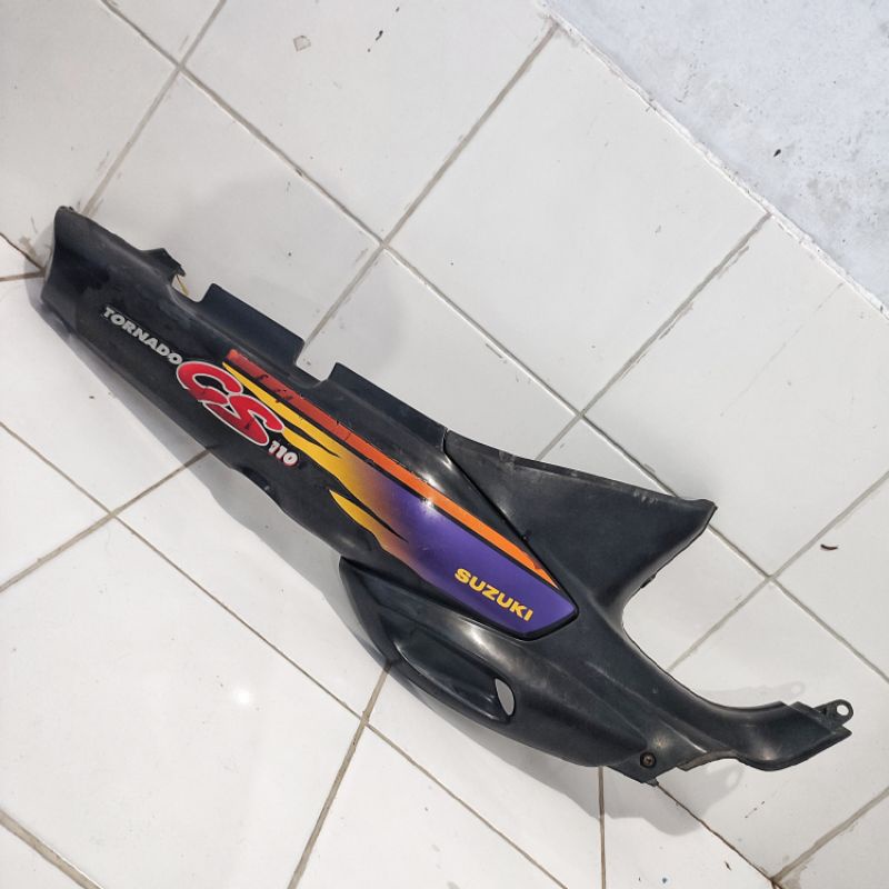 cover body legshield kanan Suzuki tornado gs 1995 95 bekas ORI copotan