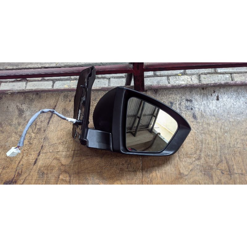 spion toyota raize kanan