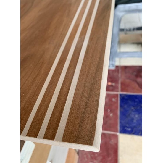 Granit tangga motif kayu stepnosing 30x60