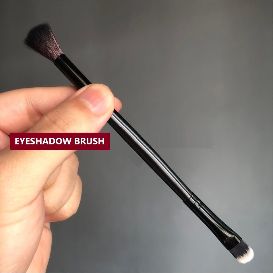 DUO MAKE UP BRUSH C018 MULTI USE BRUSH / EYESHADOW BRUSH