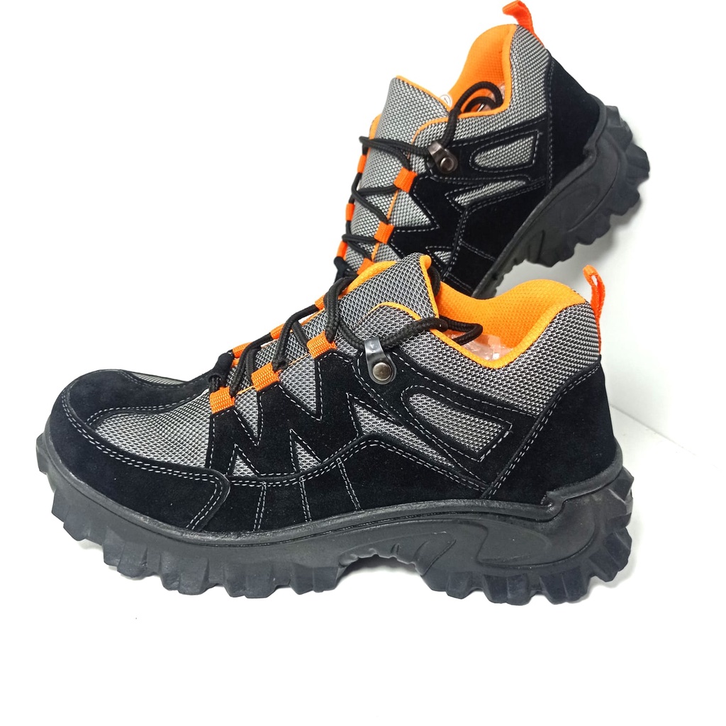 Alvarisstuff Cyber - Sepatu Safety Boots Pria Ujung Besi