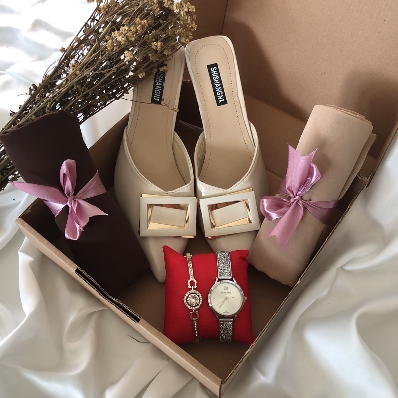 Hampers Giftbox High Heels import| Paket Kado Wanita Ulangtahun Seserahan Hantaran Wisuda Anniversary