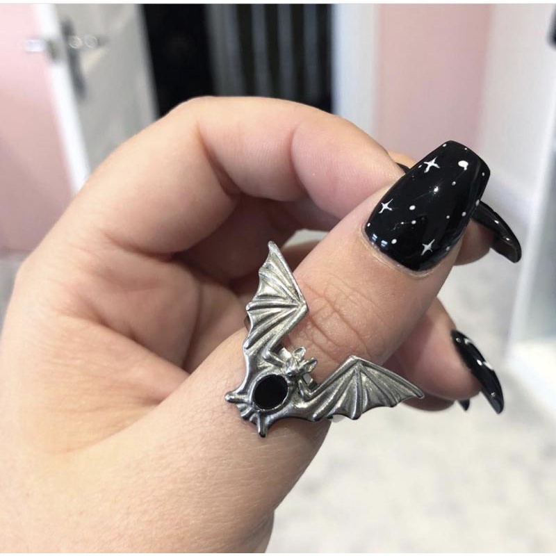 Cincin Wanita Desain Kelelawar Vampire Warna Silver Gaya Muslim Untuk Pestahadiah