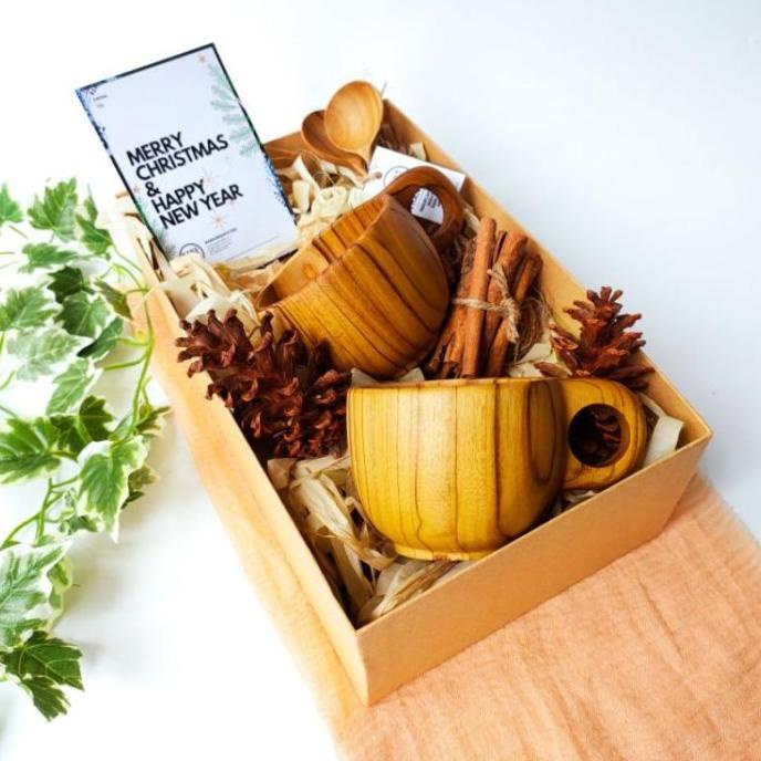 

HAMPERS NATAL CHRISTMAS GIFT KADO HADIAH PERNIKAHAN ULANG TAHUN WISUDA EW5346WED